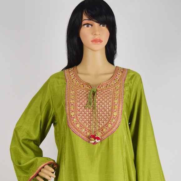 Elegant Raw Silk Kurti Featuring Exquisite Embroidery, Pakistani Women Dress - Picture 4 of 9